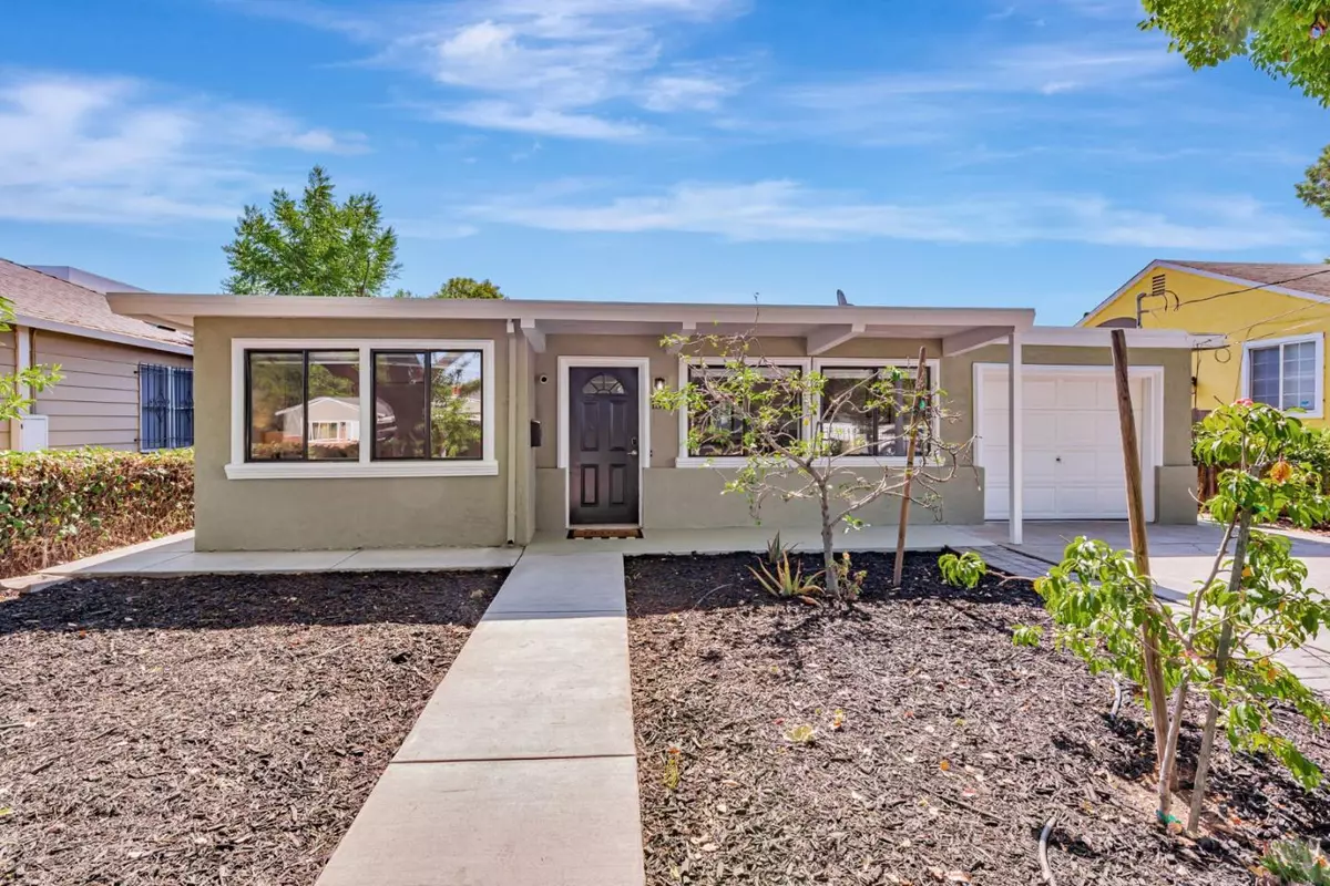 Menlo Park, CA 94025,1312 Carlton Avenue