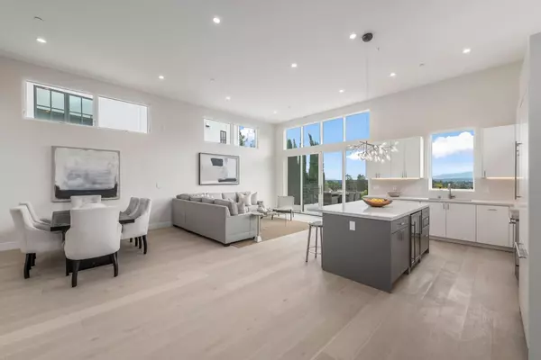 21 Highland Avenue, San Carlos, CA 94070