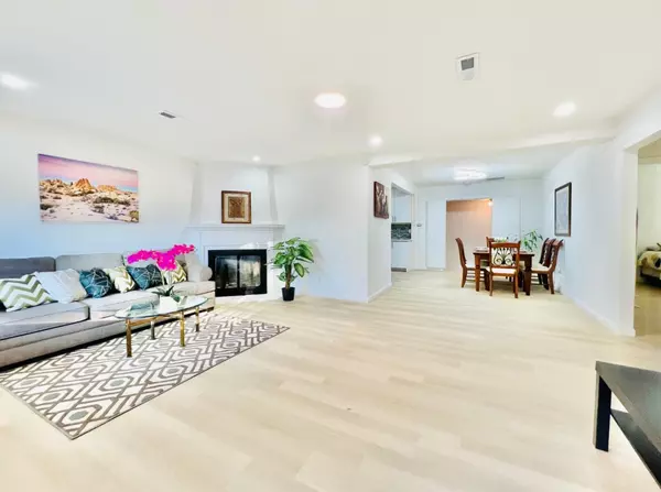 Redwood City, CA 94063,536 Flynn Avenue