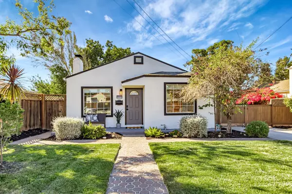 2571 Los Coches Avenue, San Jose, CA 95128