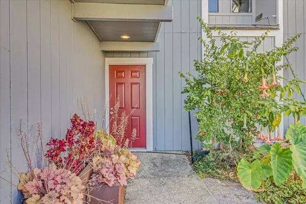 Santa Cruz, CA 95062,1757 30th Avenue
