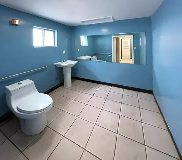 Menlo Park, CA 94025,3253 Middlefield Road