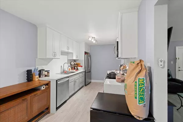 Redwood City, CA 94061,1440 Gordon Street