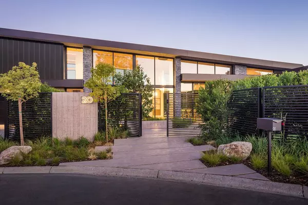 Hillsborough, CA 94010,20 Pine Court