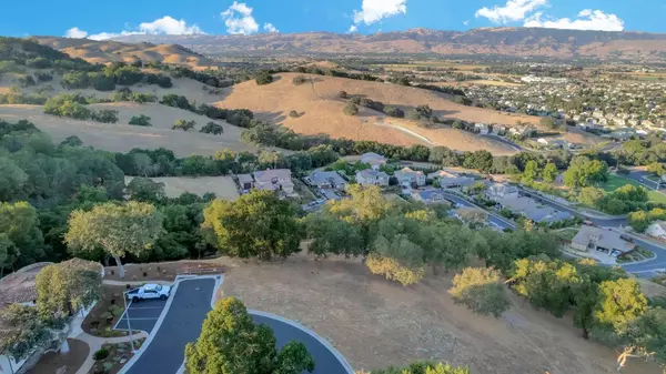 Gilroy, CA 95020,9250 Mahogany