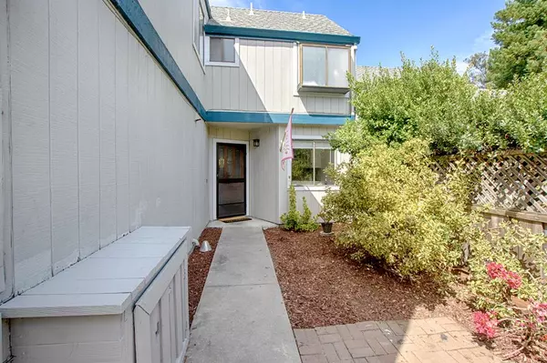 Santa Cruz, CA 95065,2607 Mallory Lane