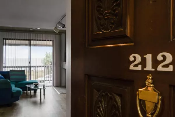 Alameda, CA 94501,2101 Shore Line Drive #212