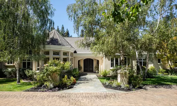 13975 La Paloma Road, Los Altos Hills, CA 94022