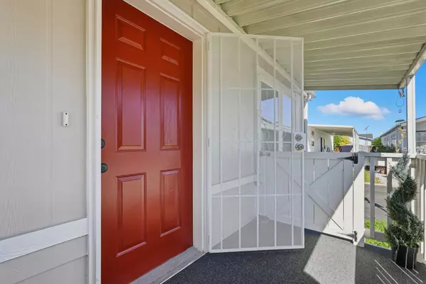 Hayward, CA 94545,2284 Bourbon #61