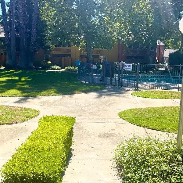 Concord, CA 94518,810 Oak Grove Road #83