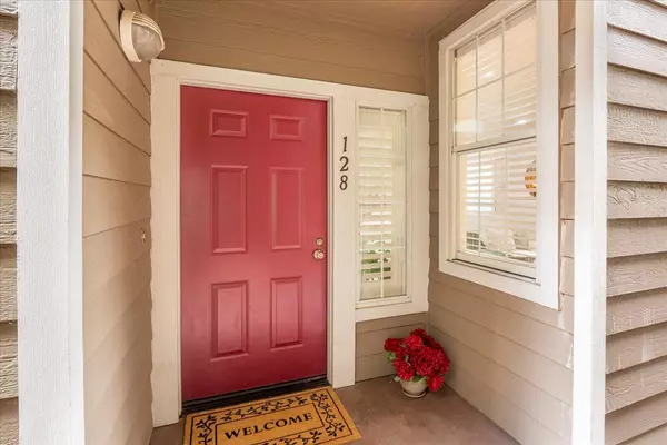 Sunnyvale, CA 94085,250 Santa Fe Terrace #128