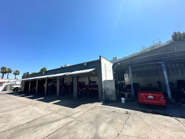 Campbell, CA 95008,1661 S Bascom Avenue