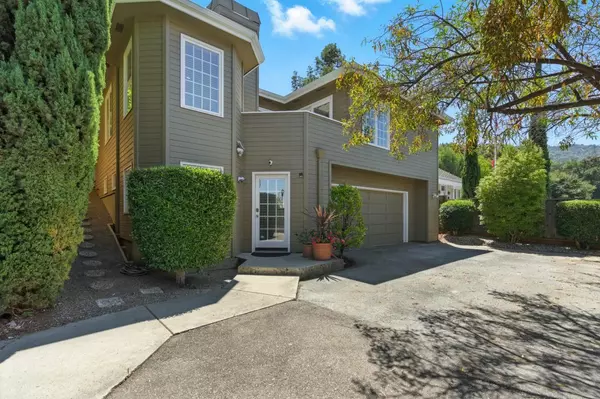 20578 3rd Street, Saratoga, CA 95070