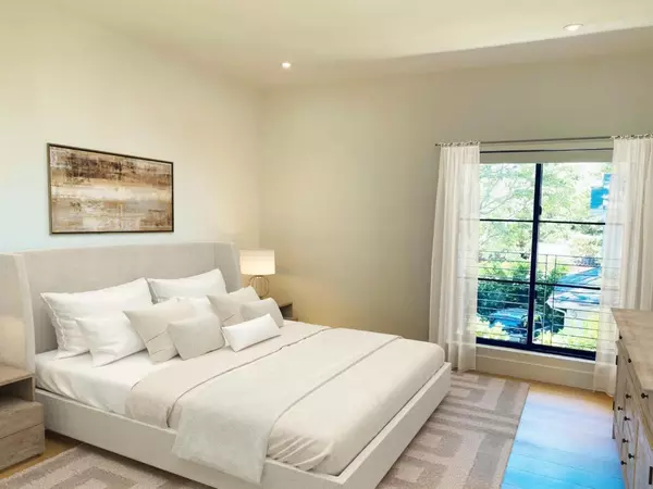 Menlo Park, CA 94025,1326 HOOVER Street #6