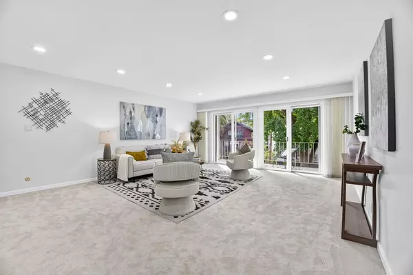 Oakland, CA 94610,695 Mariposa Avenue #204