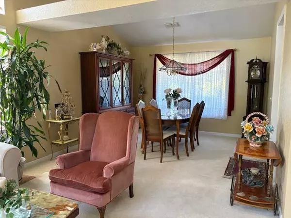 Sacramento, CA 95828,8317 Honeycomb Way