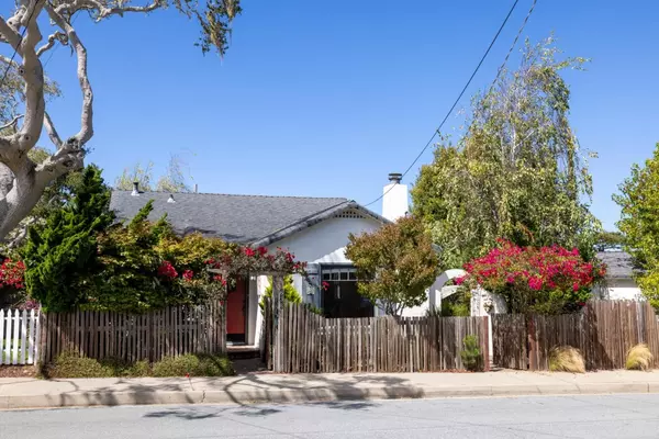 638 Eardley Avenue, Pacific Grove, CA 93950