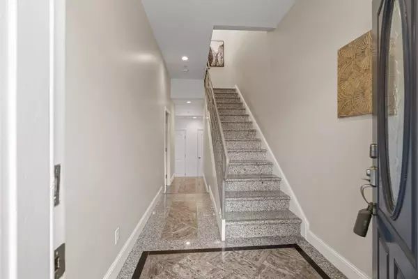 Daly City, CA 94014,1047 Schwerin Street