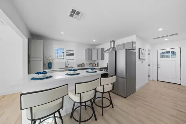 Los Altos, CA 94024,857 Hierra Court