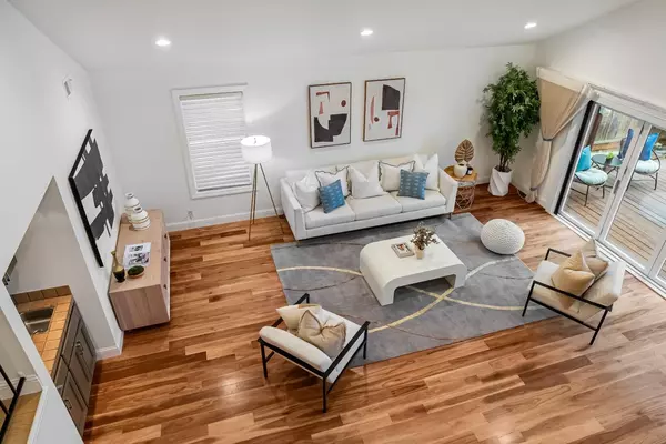 Foster City, CA 94404,707 Santa Cruz Lane