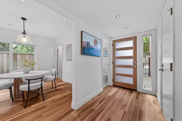 Foster City, CA 94404,707 Santa Cruz Lane