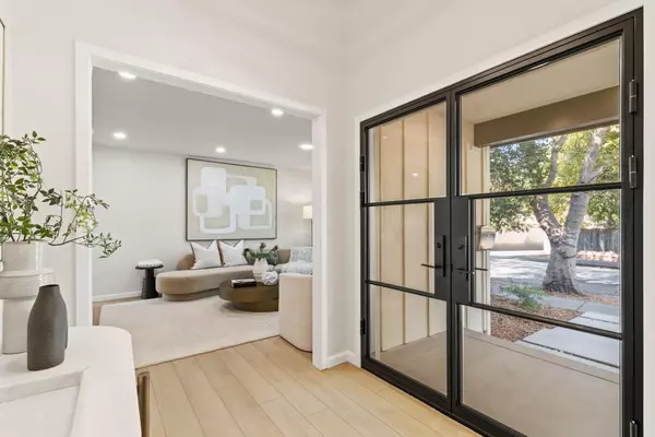 Redwood City, CA 94062,620 Iris Street