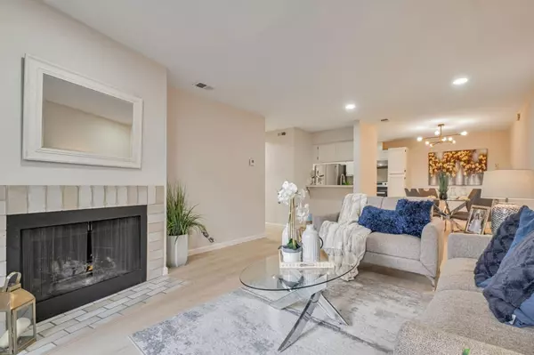 Fremont, CA 94538,40425 Chapel Way #214