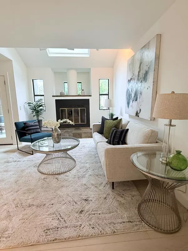 421 Sierra Vista Ave #9, Mountain View, CA 94042