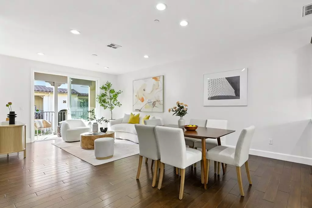 Sunnyvale, CA 94087,541 Holthouse Terrace