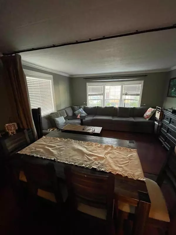 Redwood City, CA 94063,3499 E Bayshore Road #13