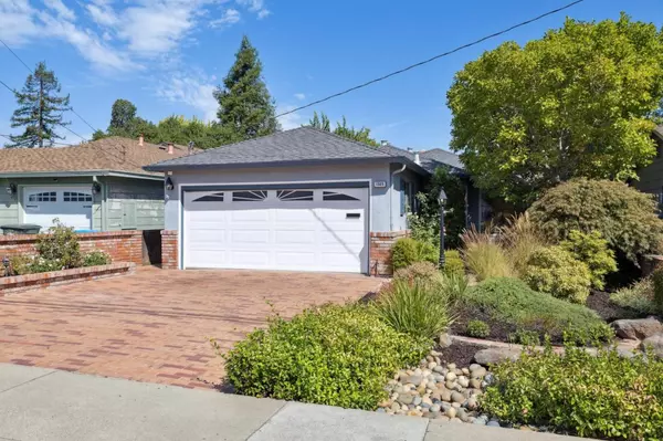 1325 Cordilleras Avenue, San Carlos, CA 94070