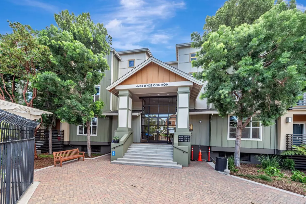 Fremont, CA 94538,4463 Hyde Common #306