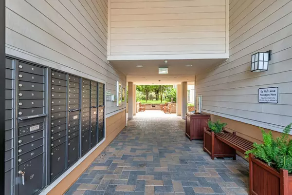 Fremont, CA 94538,4463 Hyde Common #306