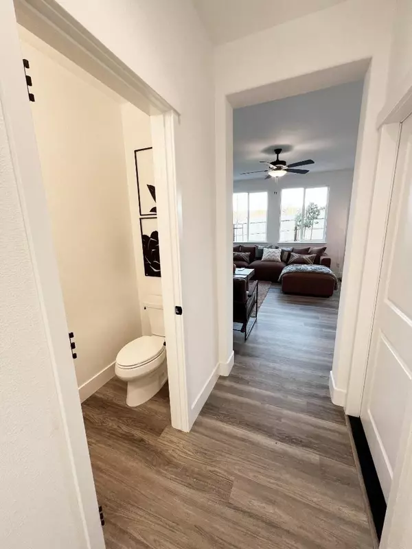 Hollister, CA 95023,1183 Scout Peak Way