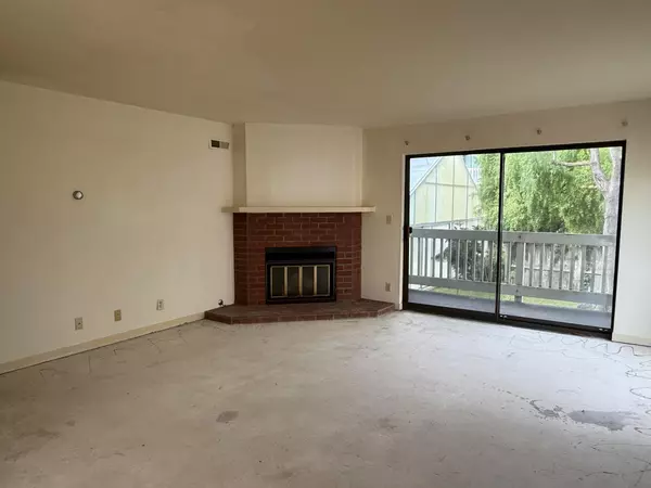 Half Moon Bay, CA 94019,455 Pine Avenue