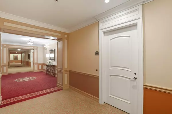 San Mateo, CA 94402,10 Crystal Springs Road #1405