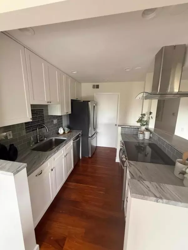 San Carlos, CA 94070,3372 La Mesa Drive #unit 2