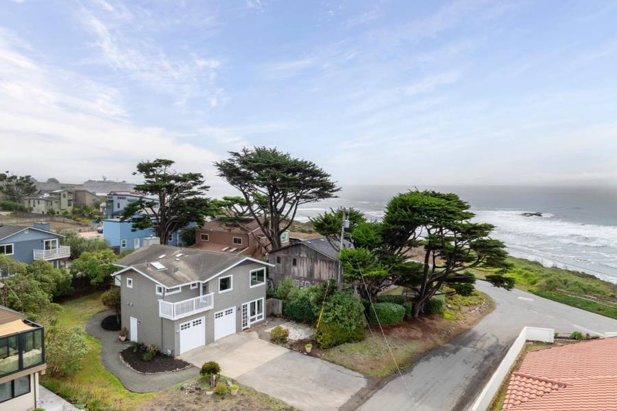 20 Madrone Avenue, Moss Beach, CA 94038