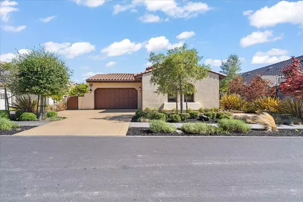 Orinda, CA 94563,21 Bigleaf Road