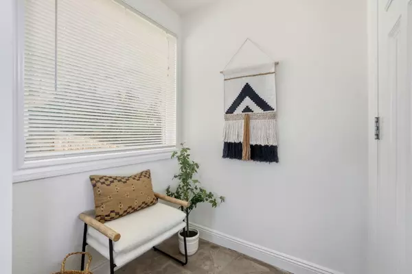 Daly City, CA 94015,10 Belcrest Avenue