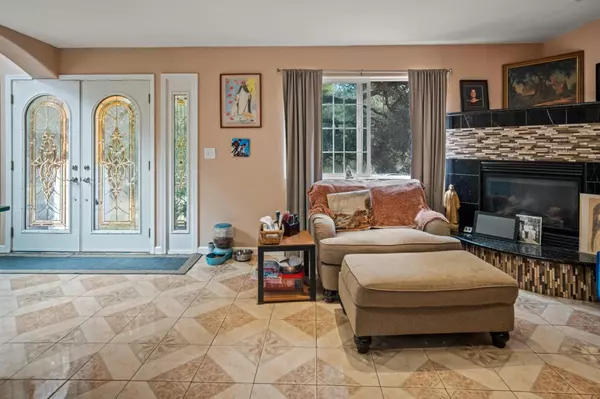 Royal Oaks, CA 95076,837 Lewis Road