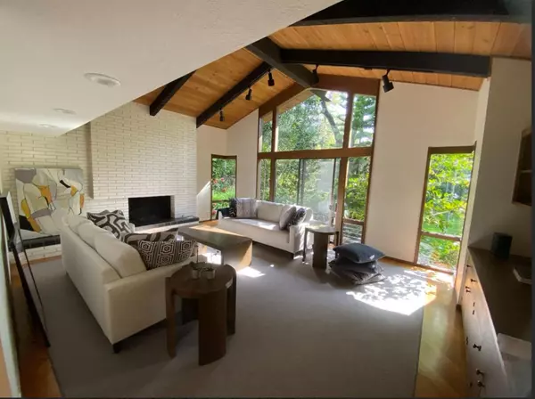 Atherton, CA 94027,110 Glenwood Avenue