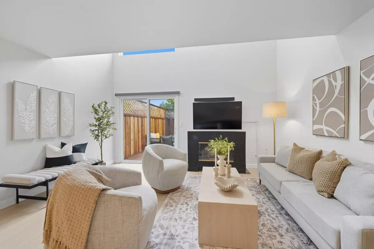 Campbell, CA 95008,101 Redding Road #A4