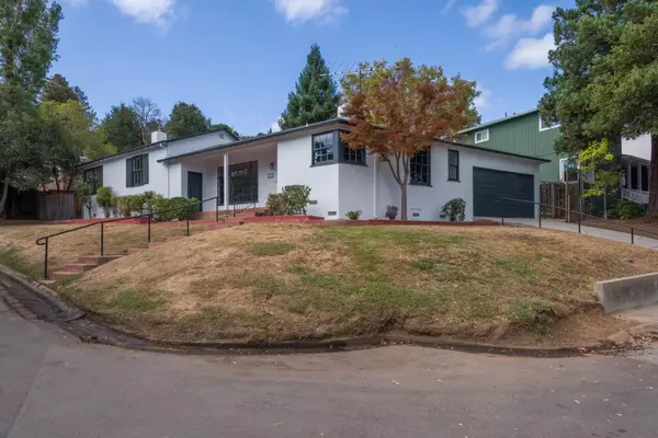 300 Manzanita Avenue, San Carlos, CA 94070