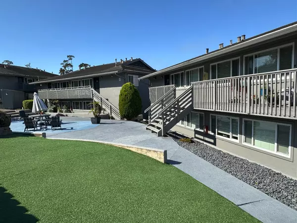 1042 Forest Avenue, Pacific Grove, CA 93950
