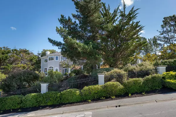 1111 Tournament Drive, Hillsborough, CA 94010