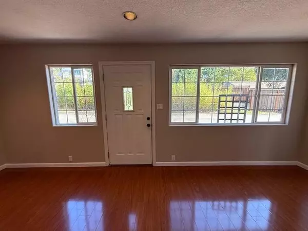 Scotts Valley, CA 95066,19 Jolley Way