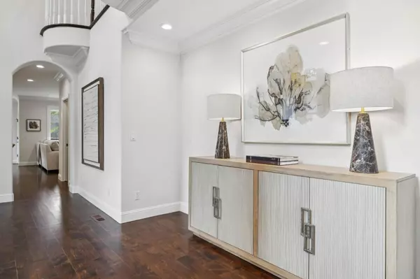 Menlo Park, CA 94025,2138 Avy Avenue