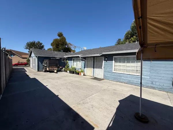 East Palo Alto, CA 94303,2148 Ralmar Avenue