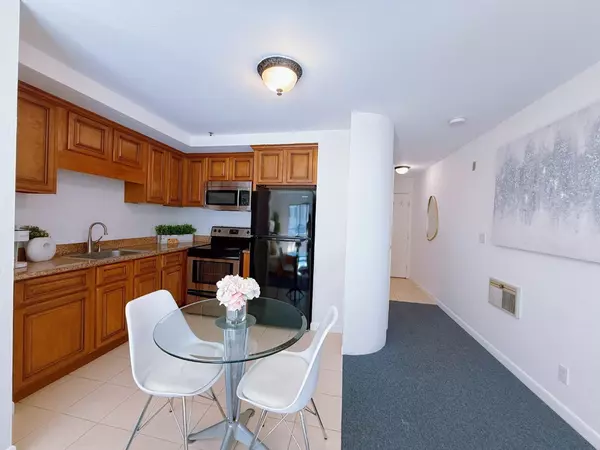 San Mateo, CA 94401,324 Catalpa Street #206